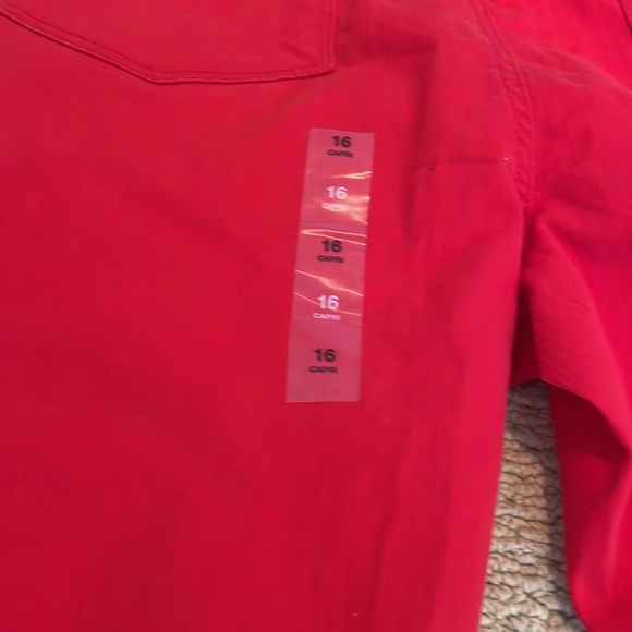 NWT Style & co. Capris red size 16 - Picture 5 of 5